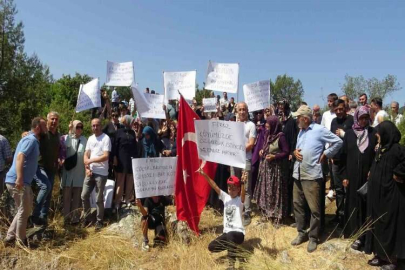 Eylem yapan köy sakinleri mermer ocağı istemiyor