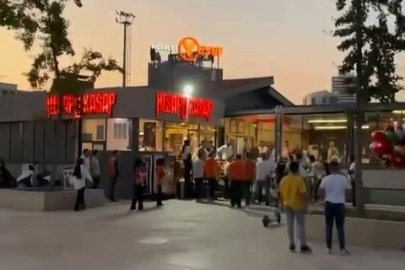 Kasiyer ile vatandaş birbirine girdi