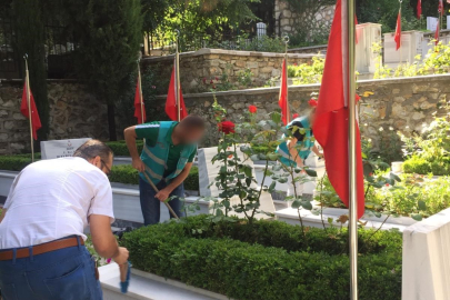 Yükümlüler, şehitliği temizleyip gazileri ziyaret etti