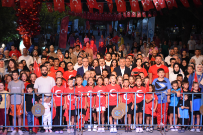 Zaferin coşkusu Yıldırım'da yaşandı