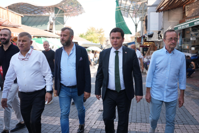 Başkan Erkan Aydın, mesaiye esnaf ziyaretiyle başladı