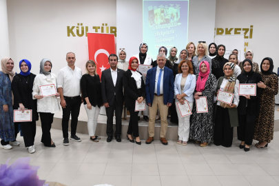 Diksiyon Atölyesi'ni tamamlayan kadınlara sertifika verildi