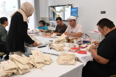 Engelli öğrenciler, birinci sınıflar için sürpriz hazırladı