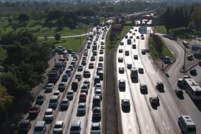 Eğitim başladı, trafik çilesi geri döndü