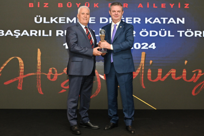 RUMELİSİAD’dan, Başkan Bozbey’e ödül