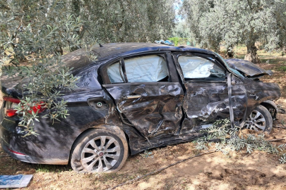 İznikte'ki kazada hurdaya dönen araçtan sağ çıktı