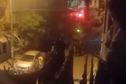 Taksicinin parasını ödemeyince, taksiciler sokağı bastı
