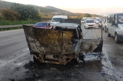 Seyir halindeki Tofaş Şahin, alevlere teslim oldu