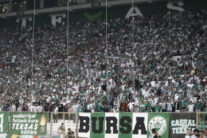 Bursaspor taraftarı yeni rekoru kırdı ama liderlik gitti