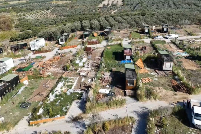 Mudanya'da 63 tane kaçak tiny house yıkıldı
