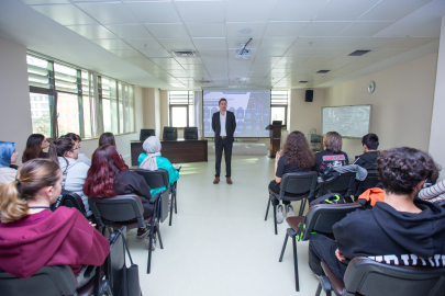 Büyükşehir Belediyesi stajyerlerine oryantasyon eğitimi verdi