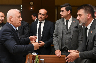 Bozbey: “Bütçemizden yapılan kesintiyi Bursa adına kınıyorum”