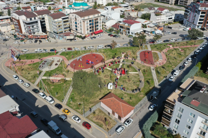 Hamitler İsmet Paşa Parkı hizmete açıldı