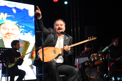 Menteşeli Cengiz, Bursa türküleriyle coşturdu
