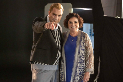 Hologram Atatürk'ün oynadığı “Keşke” Bursa'da sahnelendi