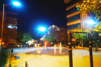 Mudanya Şükrü Çavuş Parkı ışıl ışıl oldu