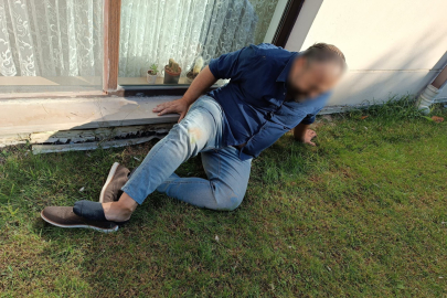 Polisi görünce camdan atlayan kaçak, ayağını kırdı