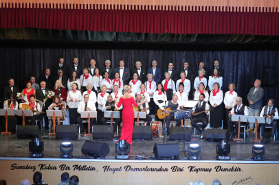 Gemlik'te “Cumhuriyet Şarkıları” Konseri