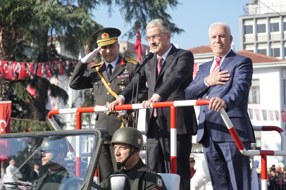 Cumhuriyetin 101. yılı resmi törenle kutlandı