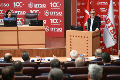 Burkay, “Tam bağımsızlığın olmazsa olmazı ekonomik bağımsızlıktır”
