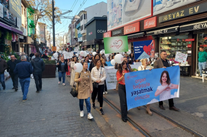 Cumhuriyet Caddesi'nde Organ Bağışı haftası yürüyüşü