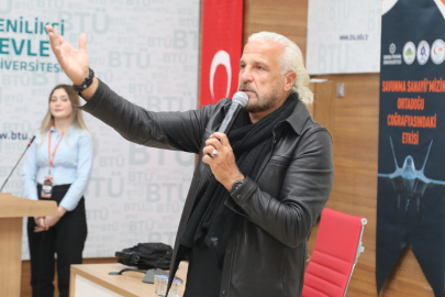 Mete Yarar: "Güvenlik politikalarının ana unsuru enerji"