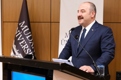 Varank: "Maaşlı bir iş tercih edeceğinize girişimci olun"