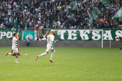 Bursaspor kayıpsız ve namağlup devam ediyor