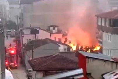Tek katlı ev yangında kül oldu