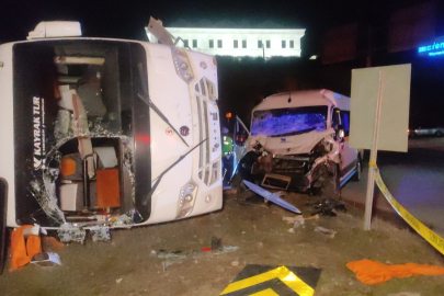 İşçi servislerinin kazasında ortalık savaş alanına döndü