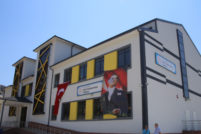 Şehidin adını yaşatan kütüphanenin açılışına komutanı da katıldı