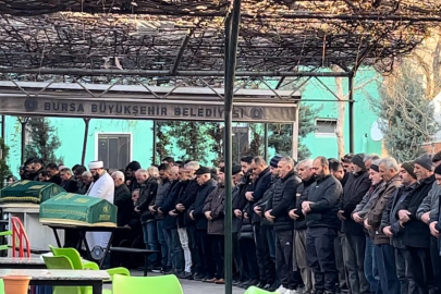 Adliyede öldürülen baba-oğul toprağa verildi