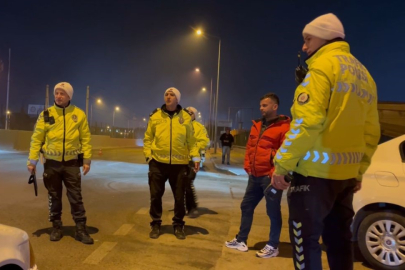 Alkollü yakalanınca ekiplere terör operasyonu benzetmesi yaptılar