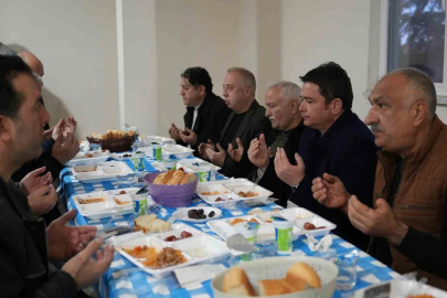 Başkan Aydın vatandaşlarla iftar yaptı