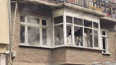İnegöl’de 2 katlı ev alevlere teslim oldu