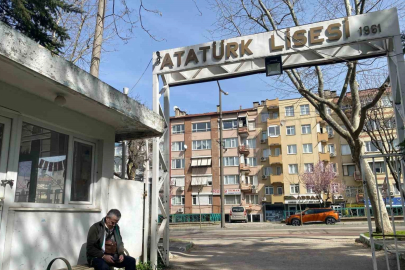 65 yıllık tarihi bina yıkılıyor