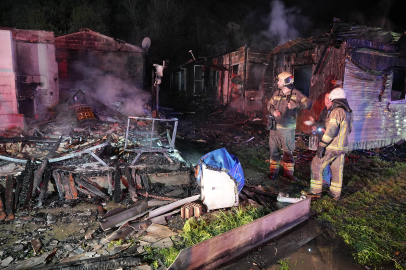Mudanya’da 18 ahşap ev alev alev yandı