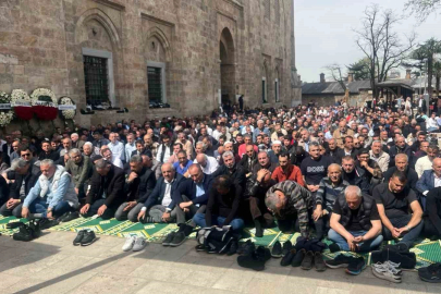 Ramazanın son cumasında Ulucami doldu taştı