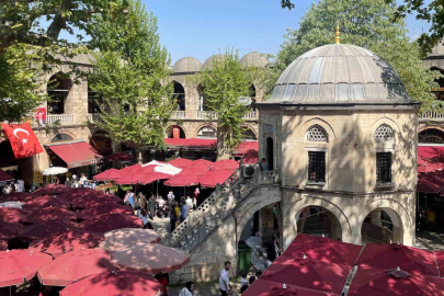 Bursa’nın tarihi çarşıları ve Hanlar Bölgesi’nde hafta sonu yoğunluğu