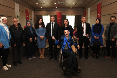 Okuma aşkı engel tanımadı