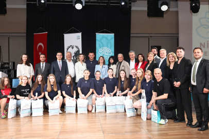 Nilüfer’den dünyaya barış ve kardeşlik mesajları   