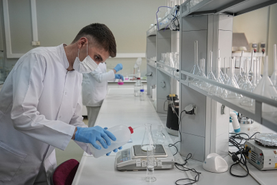 Mehmetçiğin içtiği sütten, yediği konserveye kadar hepsi bu laboratuvardan geçiyor