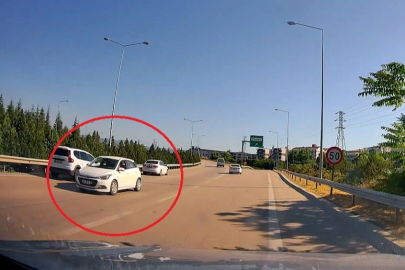 Otobanda ters şeritte ilerlemeye başladı: Tehlikeli anlar kamerada
