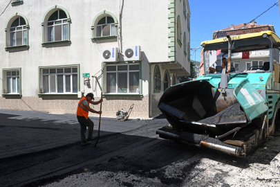Osmangazi’nin yollarında yoğun asfalt mesaisi