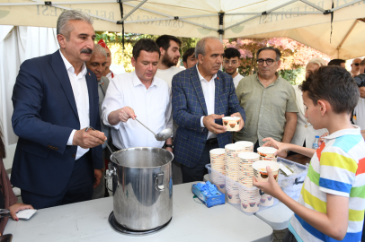 Osmangazi’de aşure kazanları kardeşlik için kaynadı