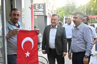 Yıldırım al bayraklarla donatıldı