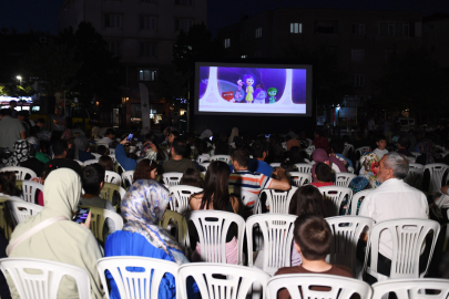 Osmangazi Belediyesi’nin sinema gecelerine yoğun ilgi