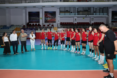 Nilüfer Belediyespor Eker Kadın Voleybol Takımı yeni sezon hazırlıklarına başladı