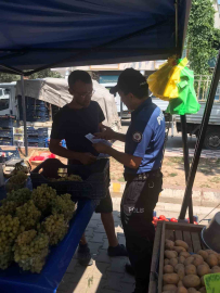 Karacabey’de polis dolandırıcılığa karşı broşür dağıttı