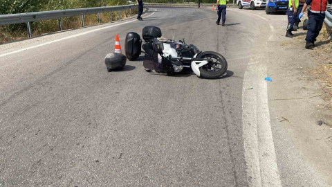 Bursa’da devrilen motosiklet bariyerlere çarptı: Baba öldü, kızı ağır yaralandı